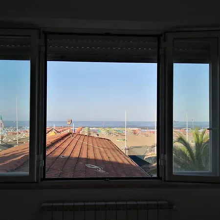 Passeggiata Vista Mare فياريجيو